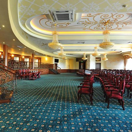 Park Hotel Stara Zagora Eksteriør billede The interior of the main hall